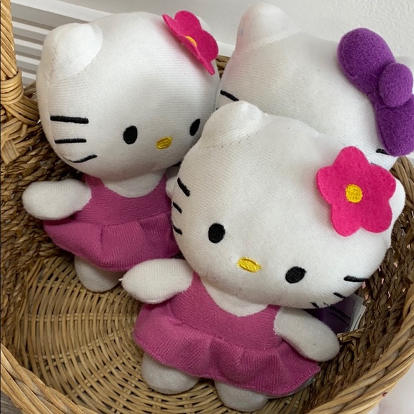 Small hello Kitty plush 3/$6 - Picture 2 of 5